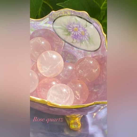 Grade A Gemmy Star Rose Quartz Mini Sphere With Rainbows - Picture 1 of 9